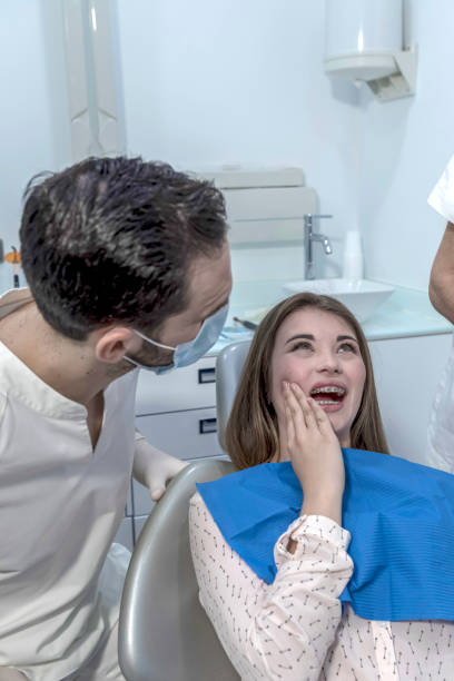 Best Emergency Dentist for Knocked-Out Tooth in Johnston, IA